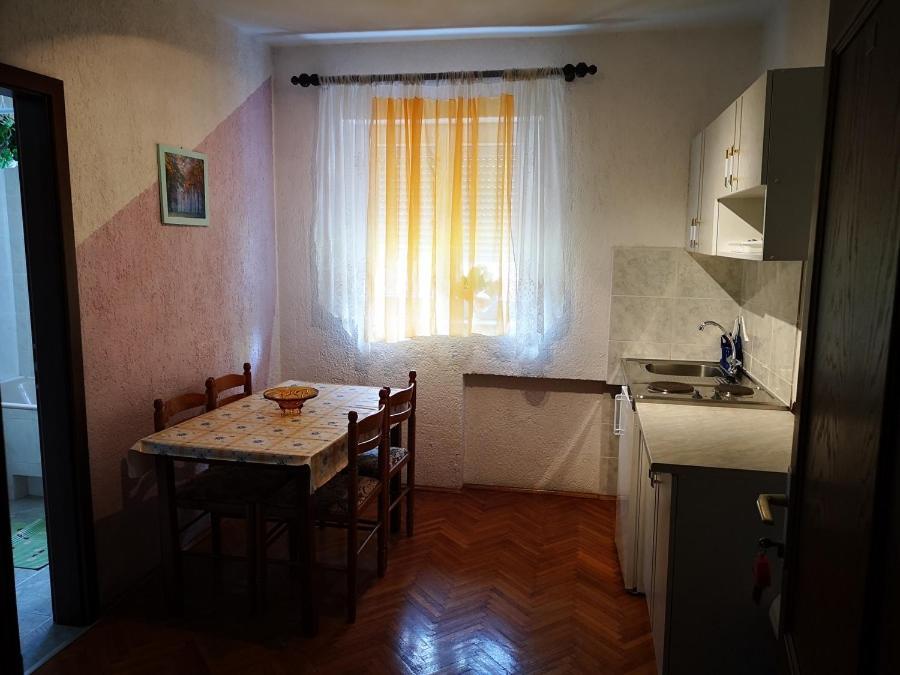 Apartments Anita Сибин Кръмпотски Екстериор снимка