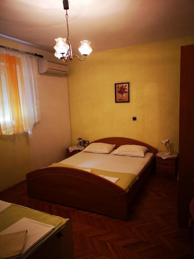 Apartments Anita Сибин Кръмпотски Екстериор снимка