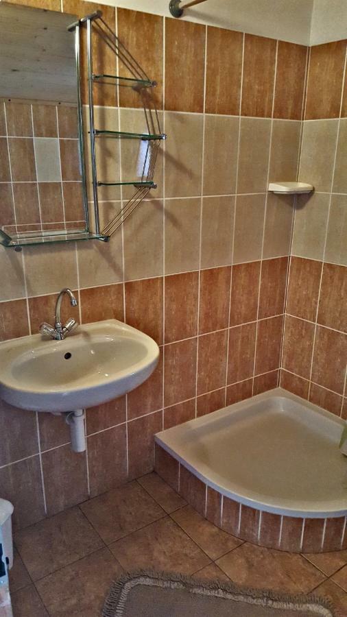 Apartments Anita Сибин Кръмпотски Екстериор снимка