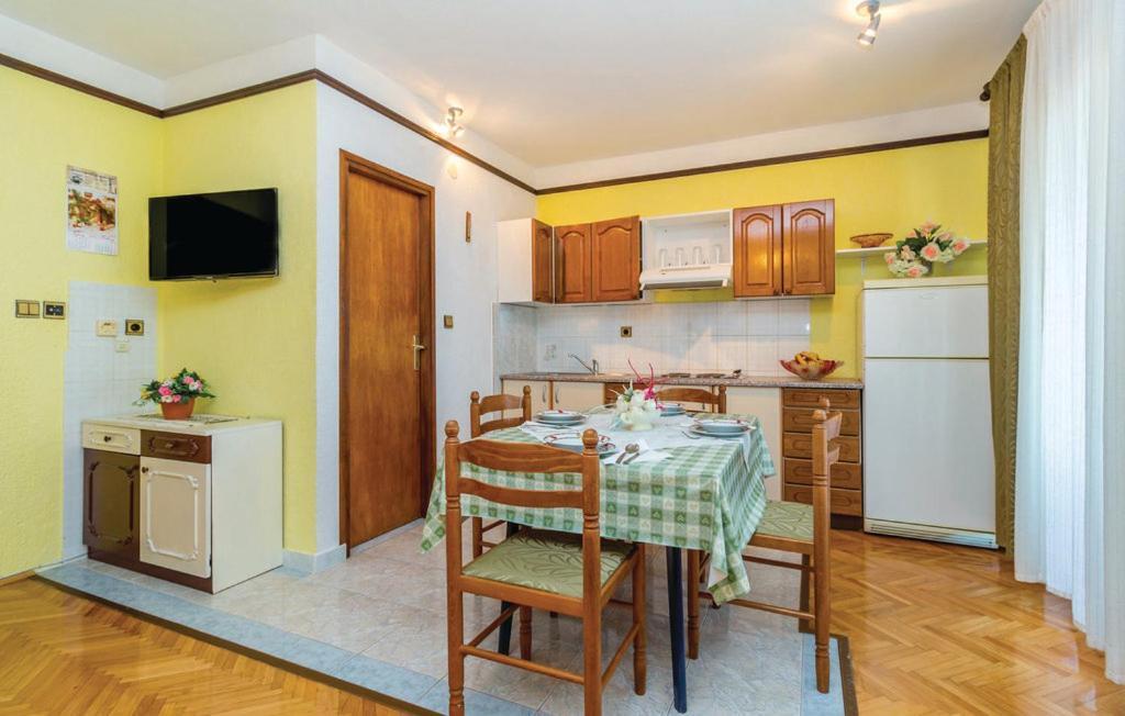 Apartments Anita Сибин Кръмпотски Екстериор снимка